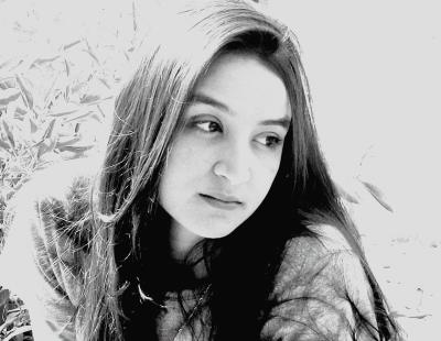 une veilllllllllllllllllllllllllllllle amie ke jdr ................tr�s charmante et sympa...........................biso zinouch.